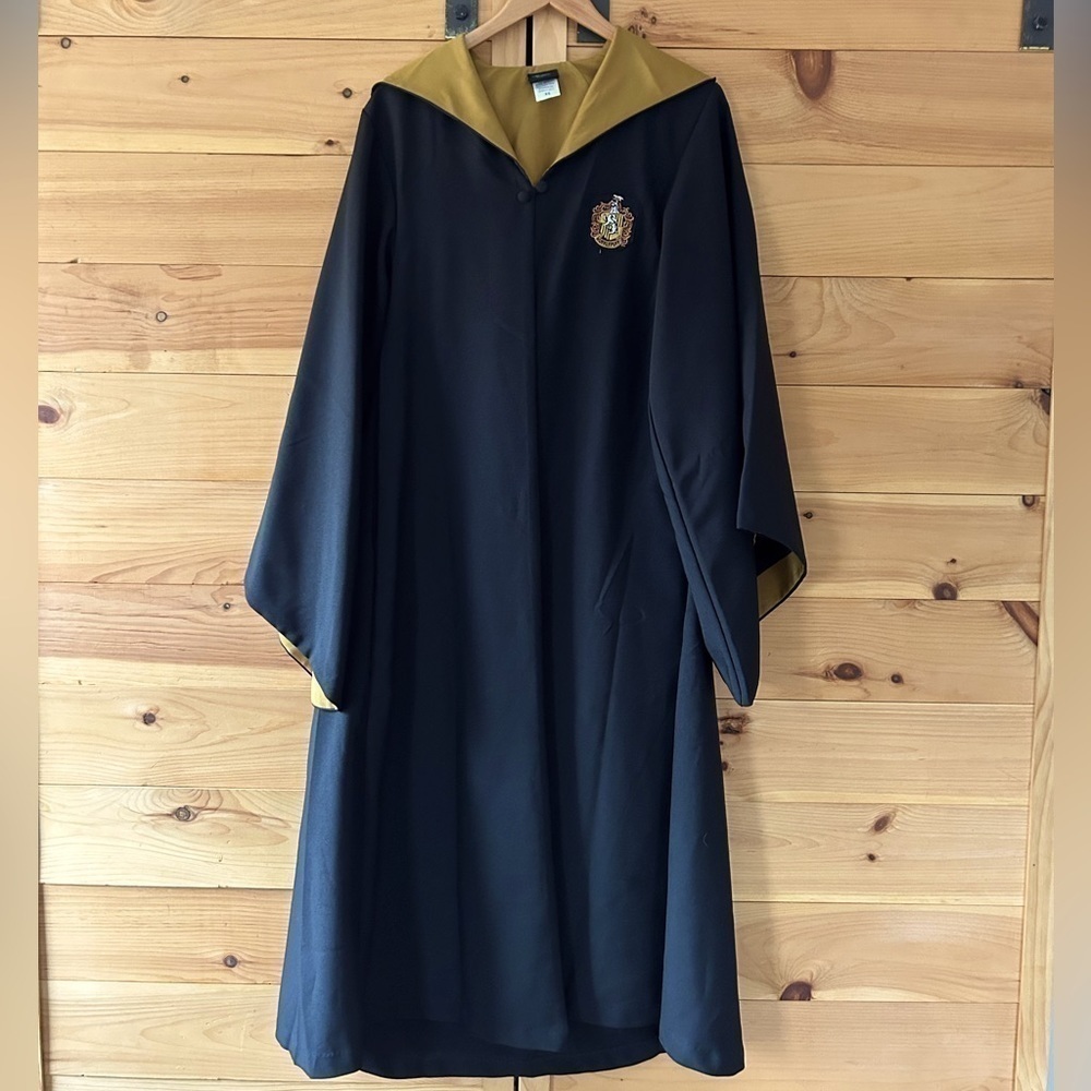 WIZARDING WORLD OF HARRY POTTER HUFFLEPUFF ROBE AUTHENTIC HEAVYWEIGHT
